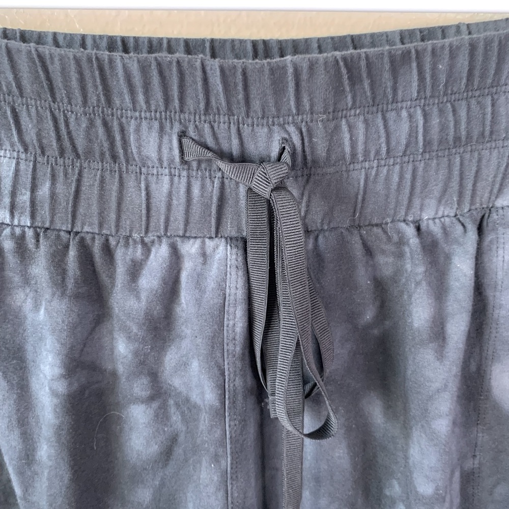 LIVI Black Tie Dye Drawstring Waist Athletic Skort Size 22/28 - Picture 6 of 8